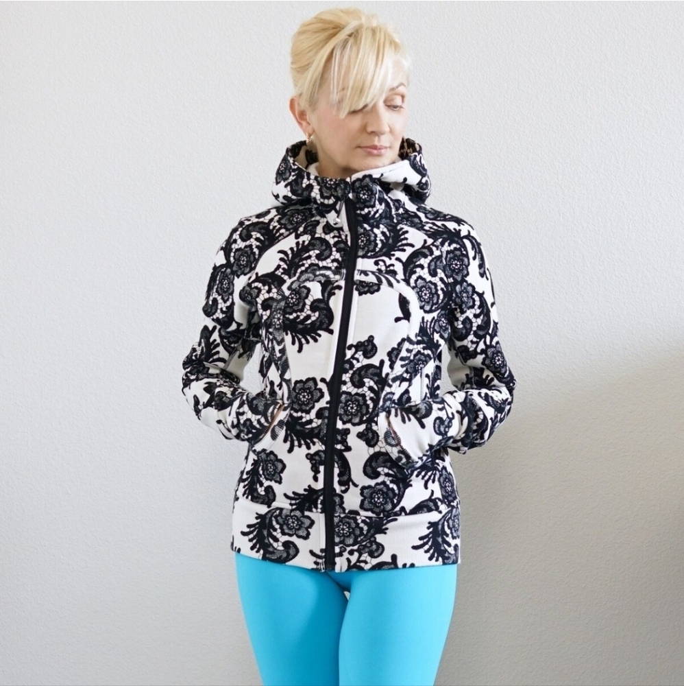 Lululemon Scuba Hoodie Stretch Laceoflage" Polar Cream Black floral print jacket